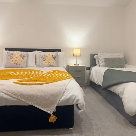 Longstay Family Contractor, Wi-fi, Discounts Apartment *