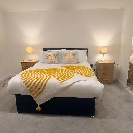 Longstay Family Contractor, Wi-fi, Discounts Apartment Bradford (West Yorkshire)