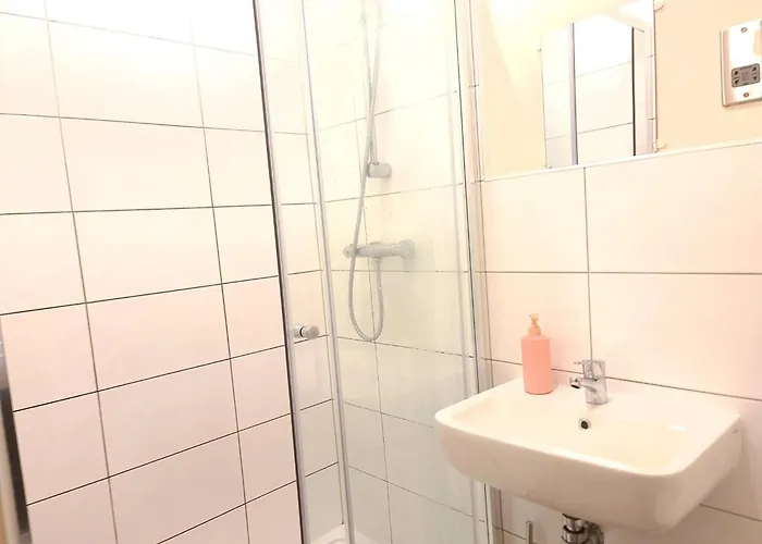 Apartment Longstay Family Contractor, Wi-fi, Discounts Bradford (West Yorkshire)