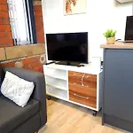 Longstay Family Contractor, Wi-fi, Discounts Apartment *